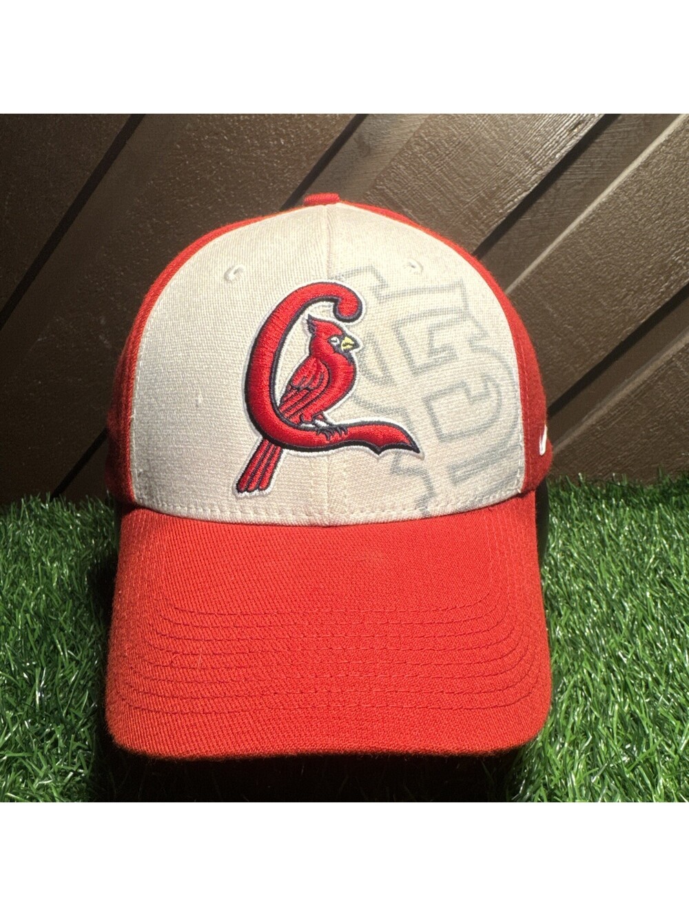 Nike St Louis Cardinals Hat Swoosh Flex Stretch Fit Cap Bird on Bat Two Tone